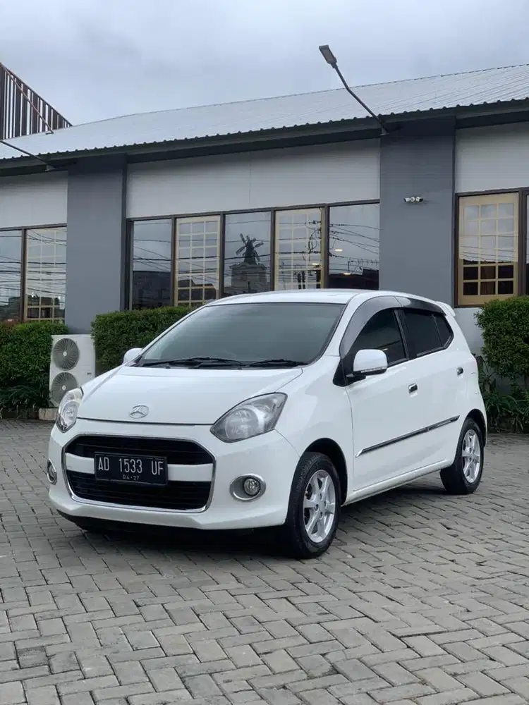 Daihatsu Ayla 2017 X manual 1.0 Putih garansi Agya Kredit
