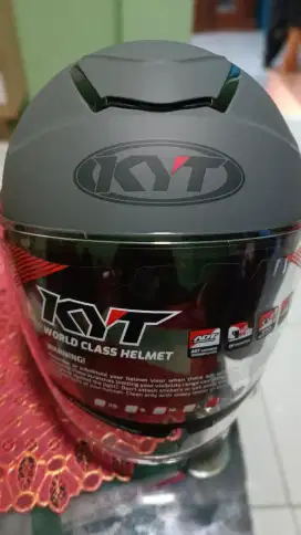 Di Jual Helm KYT Kyoto XL  masih baru