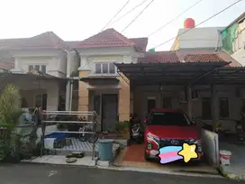 Dijual Rumah 1,5 Lantai di Taman Royal, Tangerang
