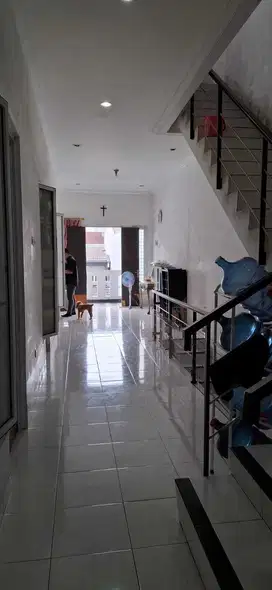 DIJUAL RUMAH 3 LANTAI JL. KELAPA KOPYOR TIMUR KELAPA GADING