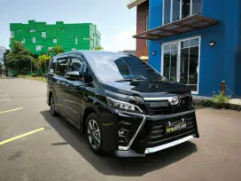 DP MINIM 5jt!! PAJAK PANJANG Toyota Voxy 
2.0 AT 2017 SERVICE RECORD!
