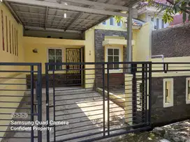 RUMAH LUAS DALAM CLUSTER ADIPURA DEKAT TOL SUMMARECON