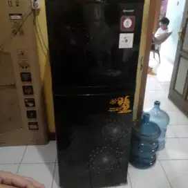 Kulkas 2 pintu Sharp