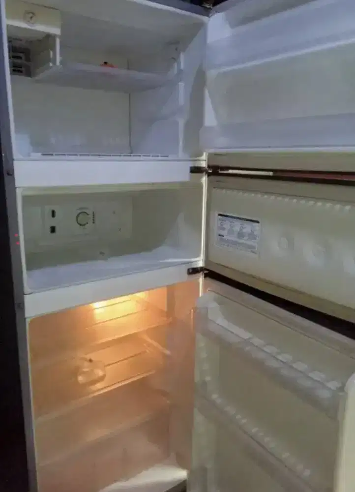 Kulkas Jumbo 3Pintu LG