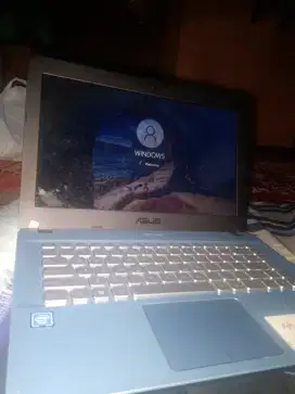 Laptop Asus x441m