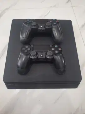 PS4 Slim full game