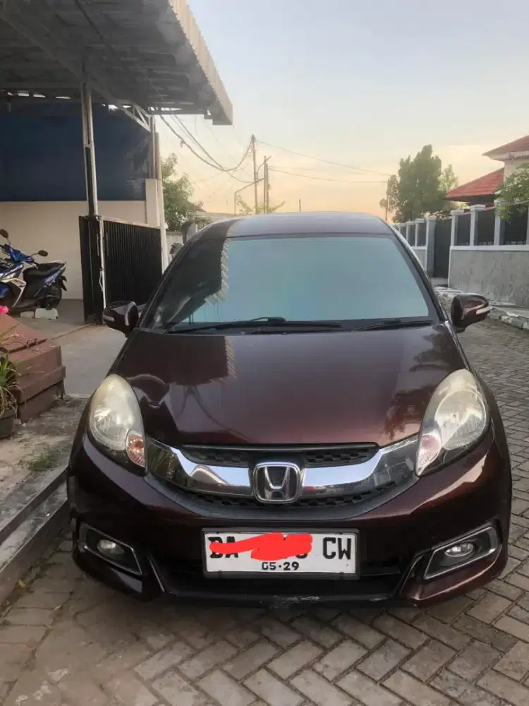 Honda Mobilio matic thn 2014 warna merah