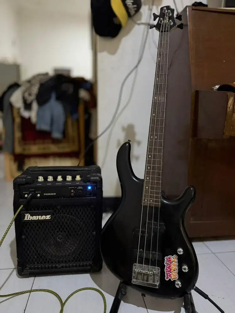 Bass Cort Action Precissio Jazz 4 + Amplifier Bass Ibanez SWX20