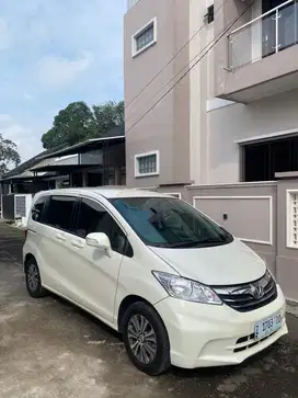 Honda Freed 2012 Bensin