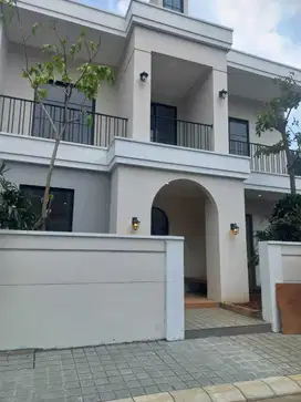 RUMAH MEWAH BARU JADI KENCANA LOKA BSD HOOK SEMI FURNISH