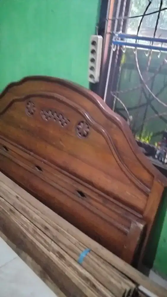 Dipan jati tua kondisi bagus siap pake