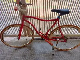 Sepeda Fixie Merah Strumer