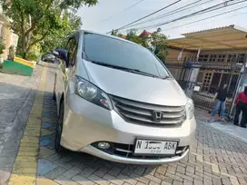 Honda Freed PSD 1.5 E Matic/At 2010 Kondisi  Terawat dan Servis Rutin