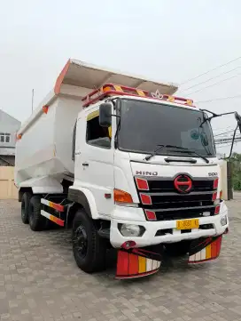 DUMPTRUK INDEX 28/30
HINO 500 FM350PD 6x4HD
TRONTON 10 RODA TH. 2021