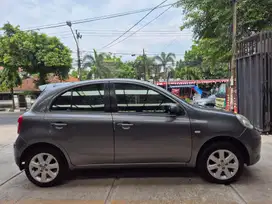 Nissan March 2011 Bensin