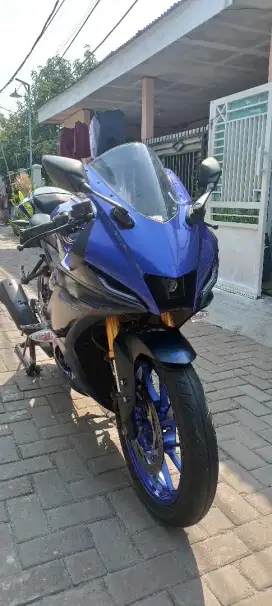 YAMAHA R15 V4 2024 (low kilometer)