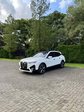 BMW iX xDrive 4.0 Sport 2023