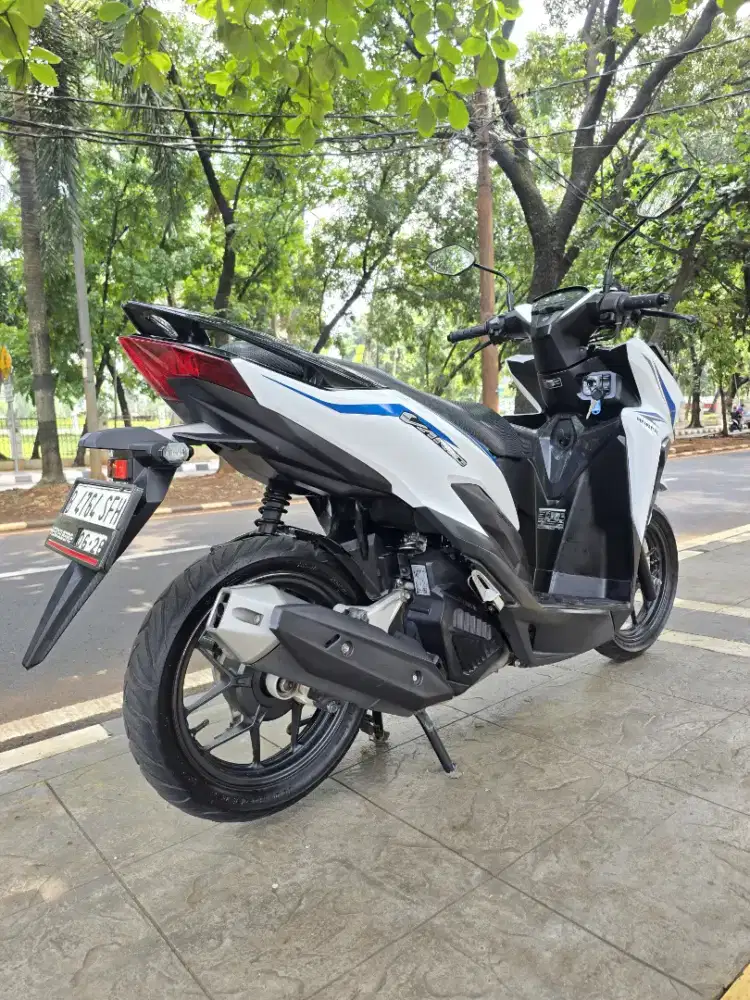 DIJUAL CASH NEW HONDA VARIO 125 CBS THN 2018 PAJAK IDUP SIAP PAKAI