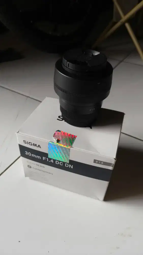 Lensa fuji 30mm sigma like new