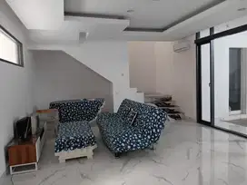 Dijual cepat rumah siap huni plus Furniture di BSB Ngaliyan