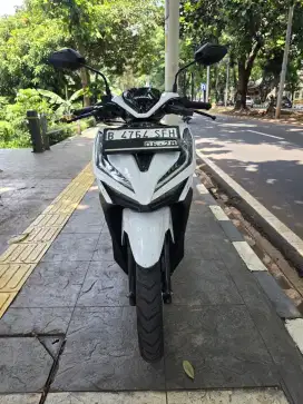 DIJUAL CASH NEW HONDA VARIO 125 CBS THN 2018 PAJAK IDUP SIAP PAKAI