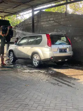 Nissan X-Trail 2010 Bensin