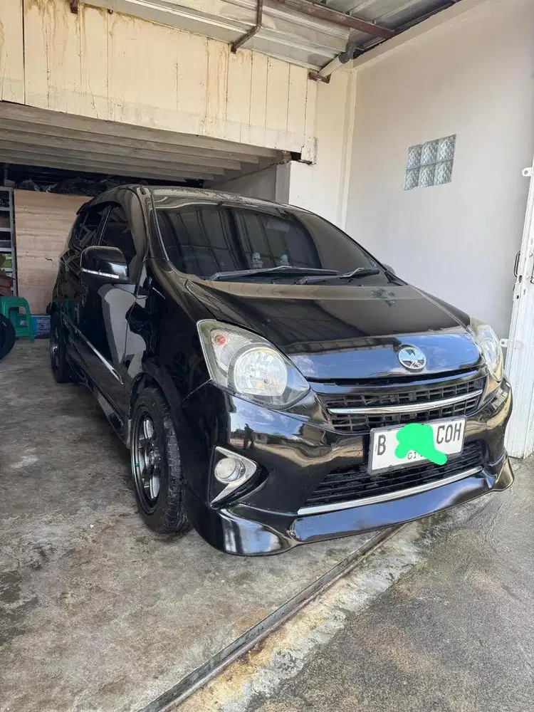 Dijual Agya matic trd 2016 pemakaian 2017