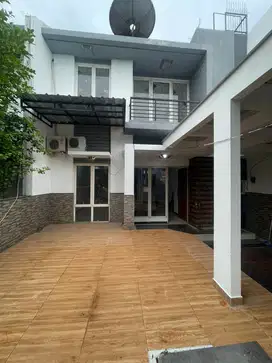 Dijual Rumah di Harapan Indah Bekasi