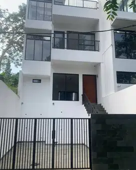 Hanya 1 KM Dari SwissBell Hotel Dago! Rumah Rasa Villa di Cigadung