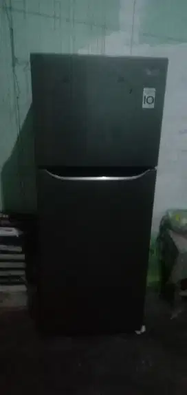 Jual kulkas 2pintu merk LG