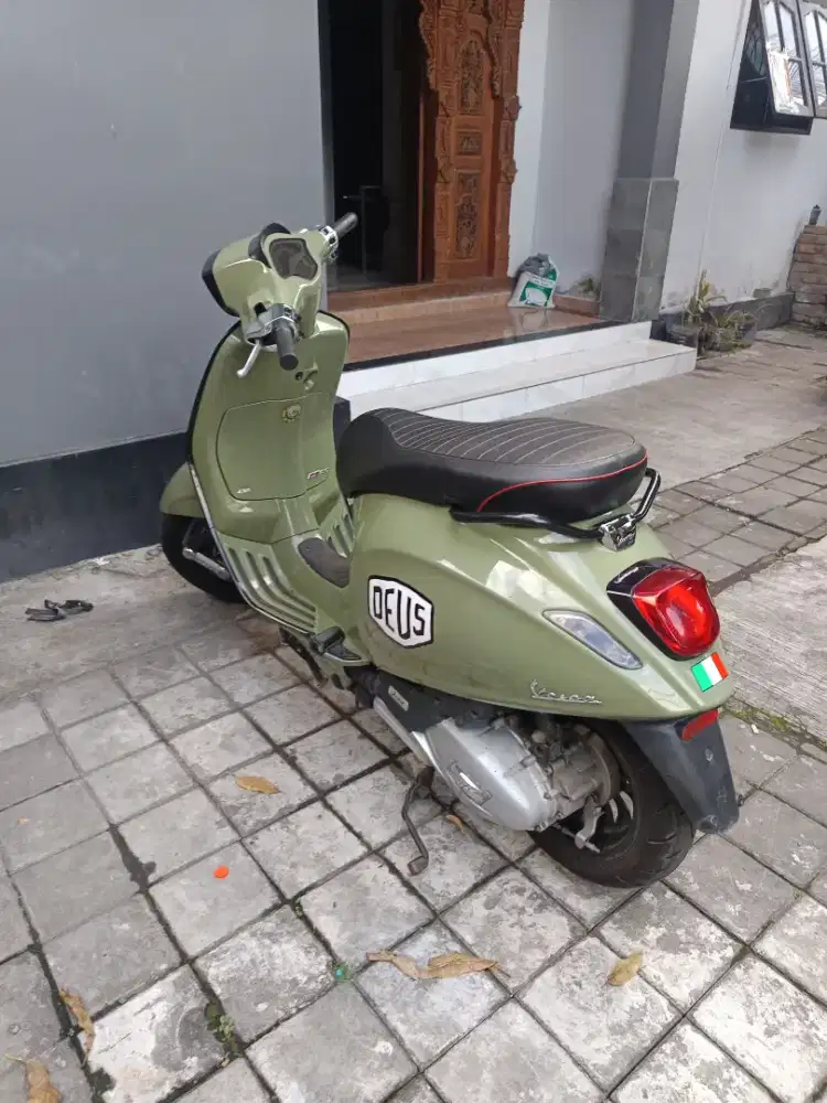 Vespa I-Get Sprint S 150 ABS warna Hijau
