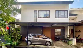 Dijual Rumah Arsitek