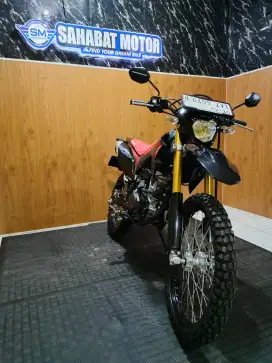 CRF 150 L TH 2024 KM 200 MULUS LIKE NEW