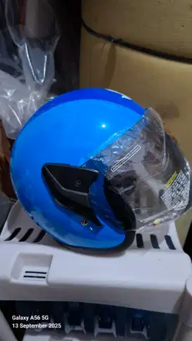 Dijual helm baru