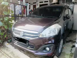 Ertiga GL 2016 merah marun