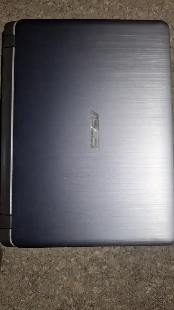 Laptop ASUS X470UF Core i5 - NVIDIA MX130 - RAM 4GB - HDD 1TB