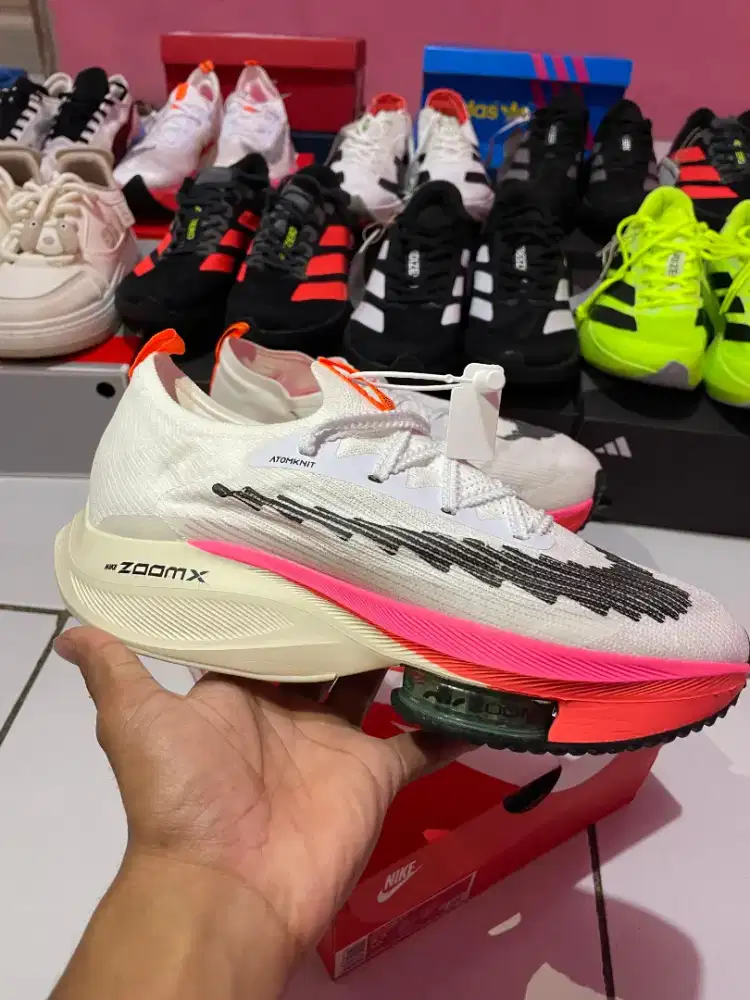Sepatu running nike