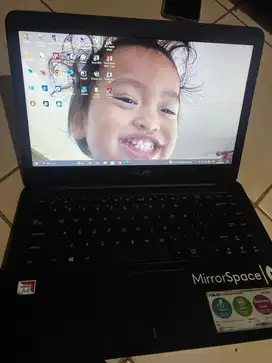 Laptop ASUS AMD A4-9125 (NEGO)