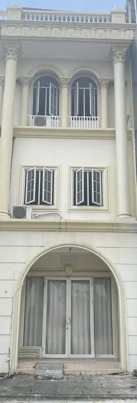 DI SEWAKAN RUKO GREEN MANSION CENGKARENG JAKARTA BARAT, SIAP CUAN