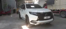 MITSUBISHI PAJERO SPORT DAKAR 2017 BLACK PIANO