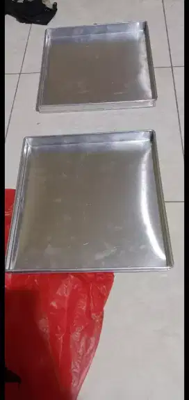 Loyang 30x28x3cm aluminium