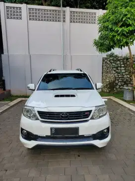 Di Jual Mobil Toyota Fortuner 2.5 G VNT TRD 2015 , Pemakaian Pribadi