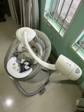 Ayunan bayi joie swivel