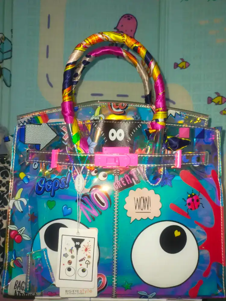 eye theme huer tali panjang
