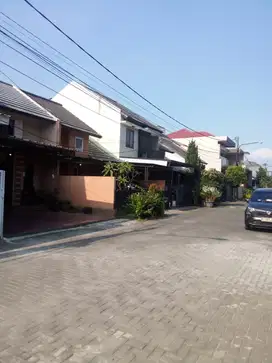 DIJUAL RUMAH MINIMALIS DALAM KOMPLEKS PINUS REGENCY
