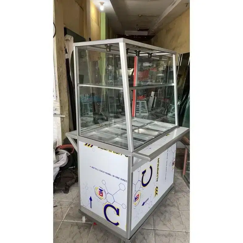 Dijual Etalase Premium Kondisi Sangat Bagus! ✨