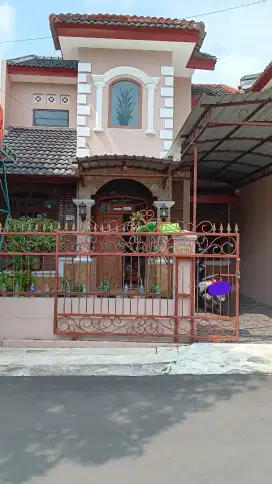 Disewakan rumah 2 lantai 3 kamar tidur ungaran kabupaten semarang