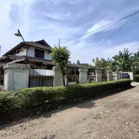 Dijual Rumah Luas Dekat Mal Cinere