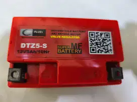 Aki kering dtz5s bukan gtz5s merk Dry Plus+ kondisi normal
