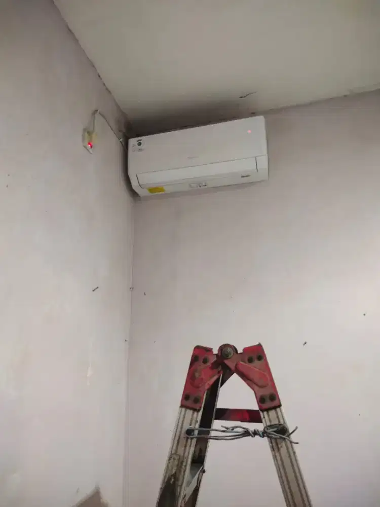 Service AC bongkar pasang AC tukang AC panggilan isi freon AC